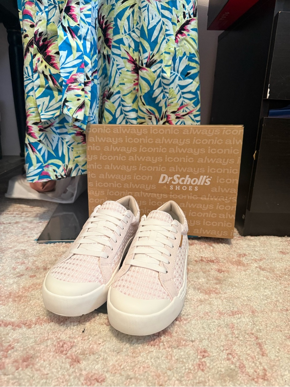 Dr. Scholl's Women's Light Pink Knit Platform Sneakers